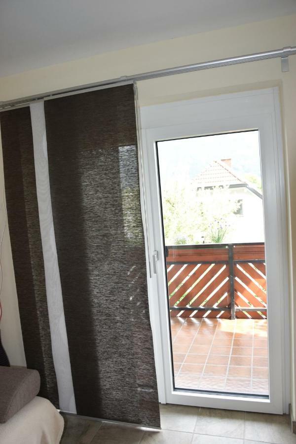 Tschoran Appartement Stichauner מראה חיצוני תמונה