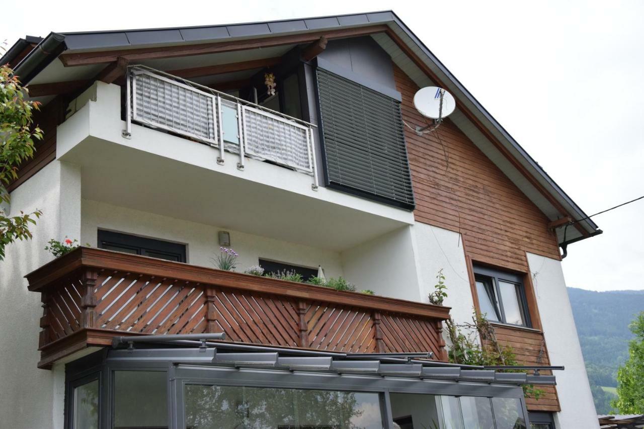 Tschoran Appartement Stichauner מראה חיצוני תמונה