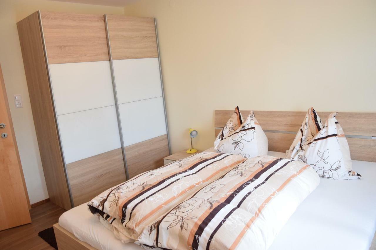 Tschoran Appartement Stichauner מראה חיצוני תמונה